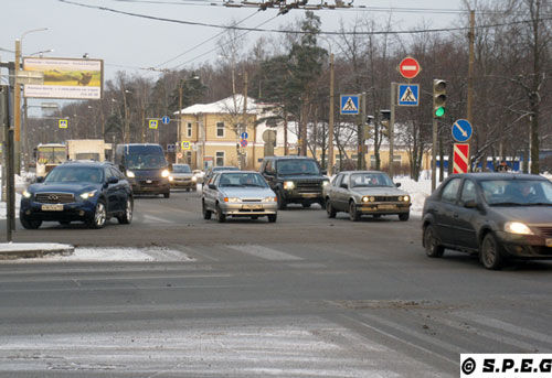 St Petersburg by Car